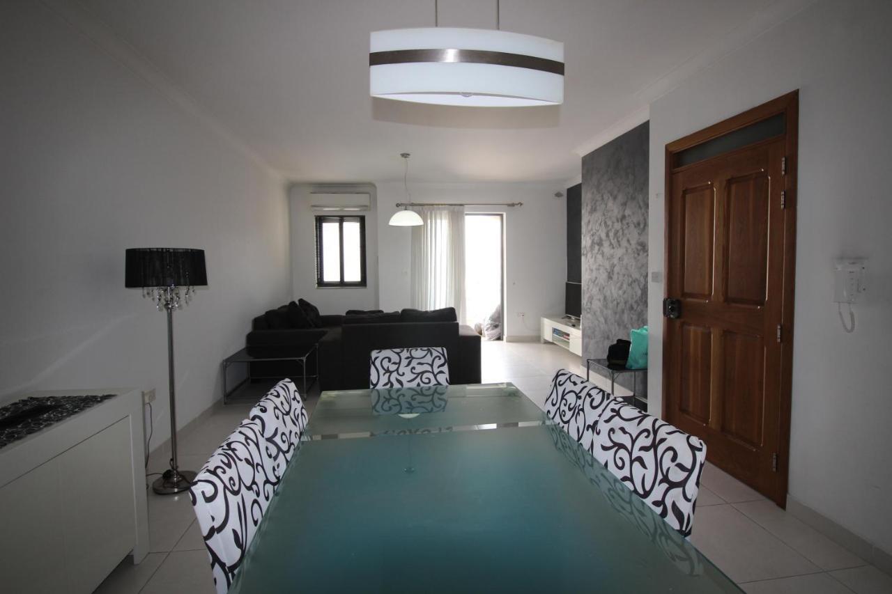 La Casa Cartago Apartment St. Paul's Bay Bagian luar foto