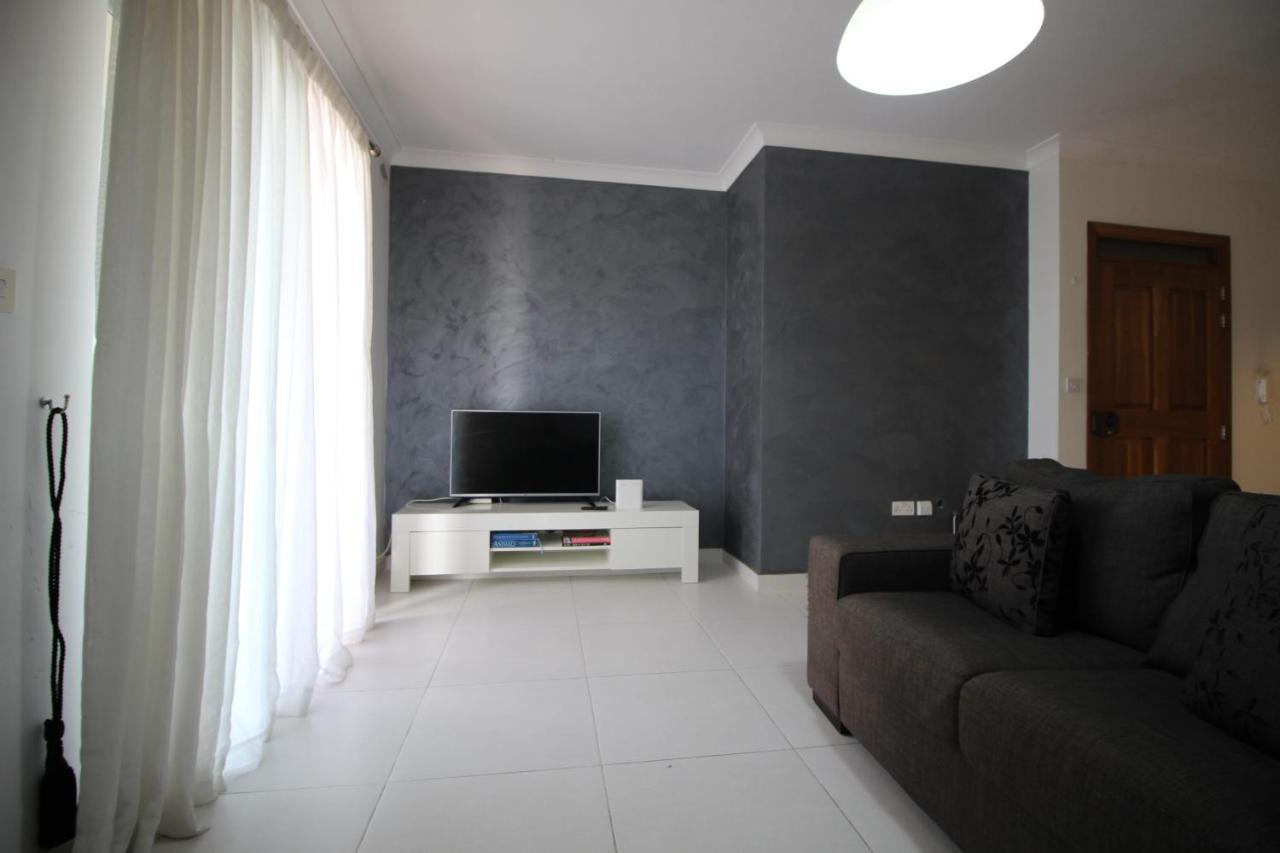 La Casa Cartago Apartment St. Paul's Bay Bagian luar foto