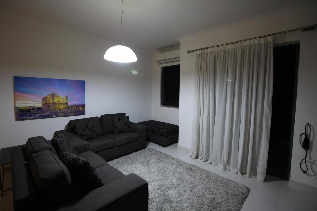 La Casa Cartago Apartment St. Paul's Bay Bagian luar foto